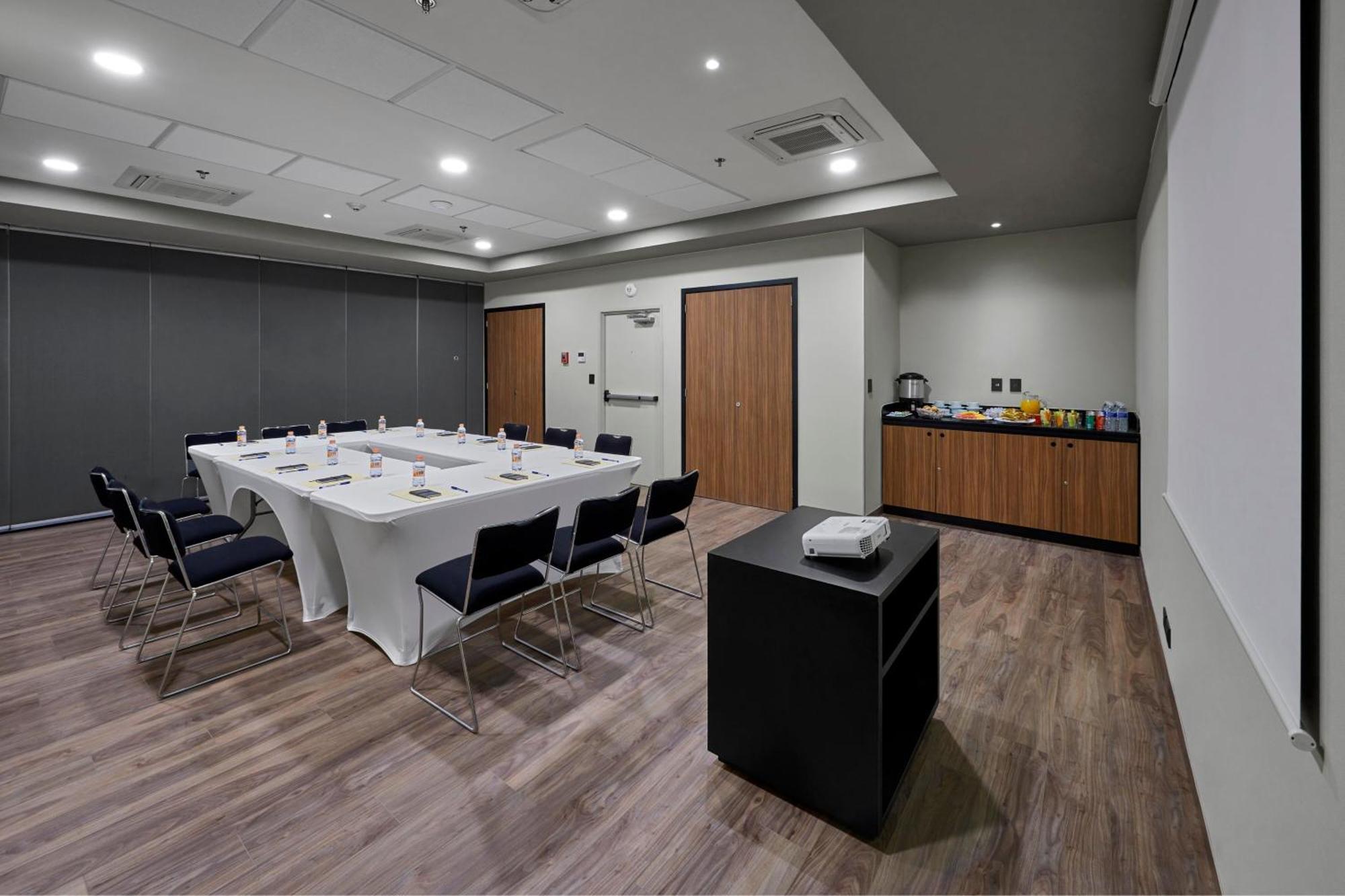 City Express Plus By Marriott Ensenada Exterior photo