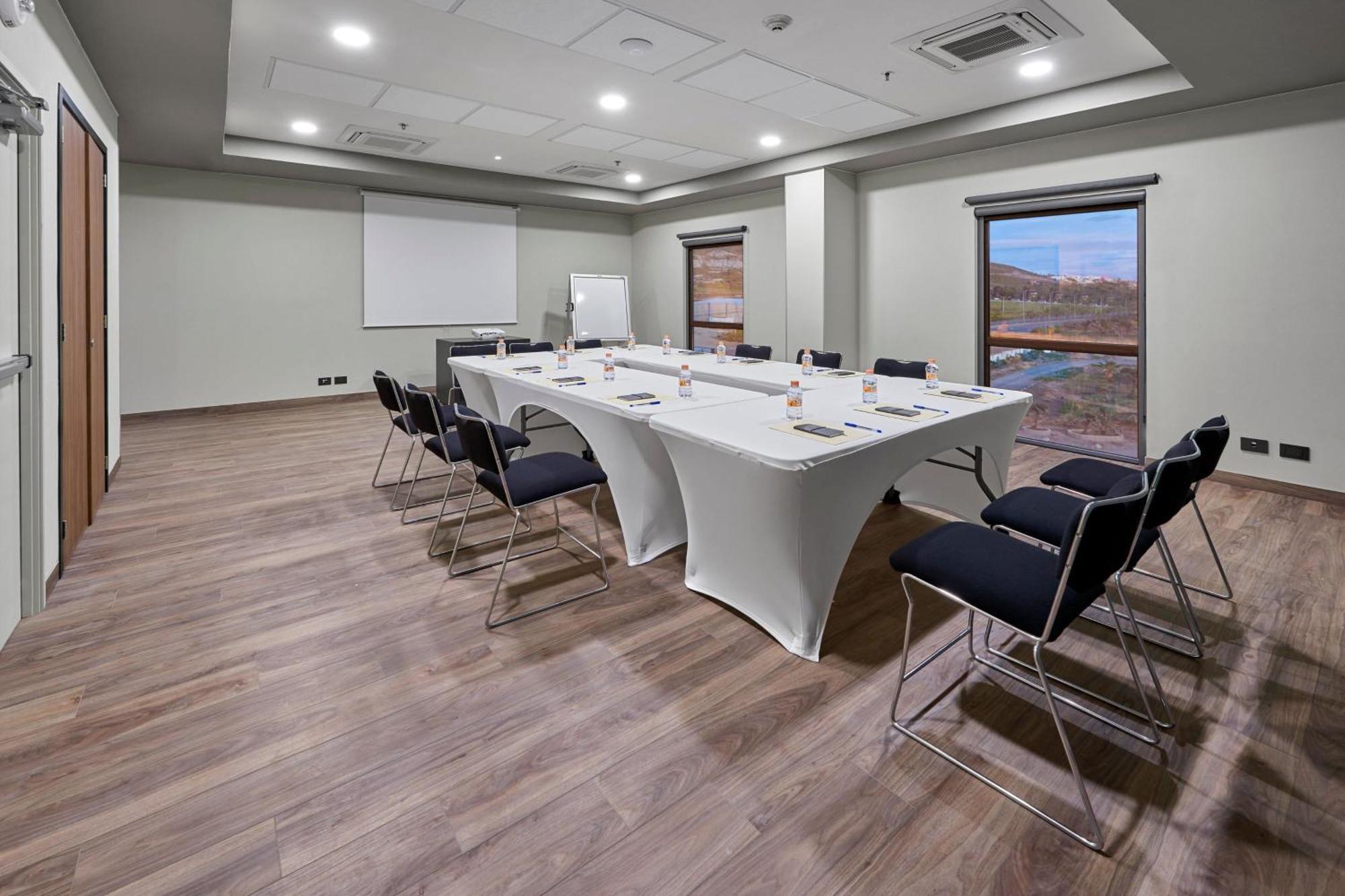 City Express Plus By Marriott Ensenada Exterior photo