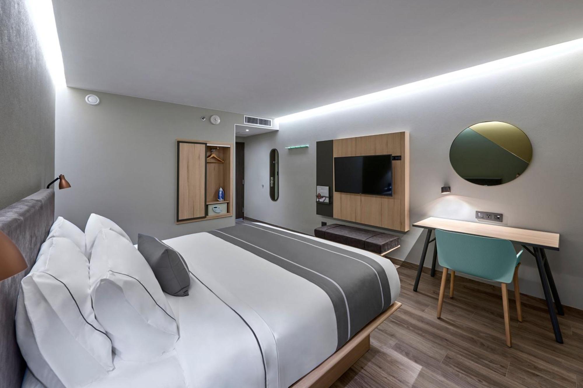 City Express Plus By Marriott Ensenada Exterior photo