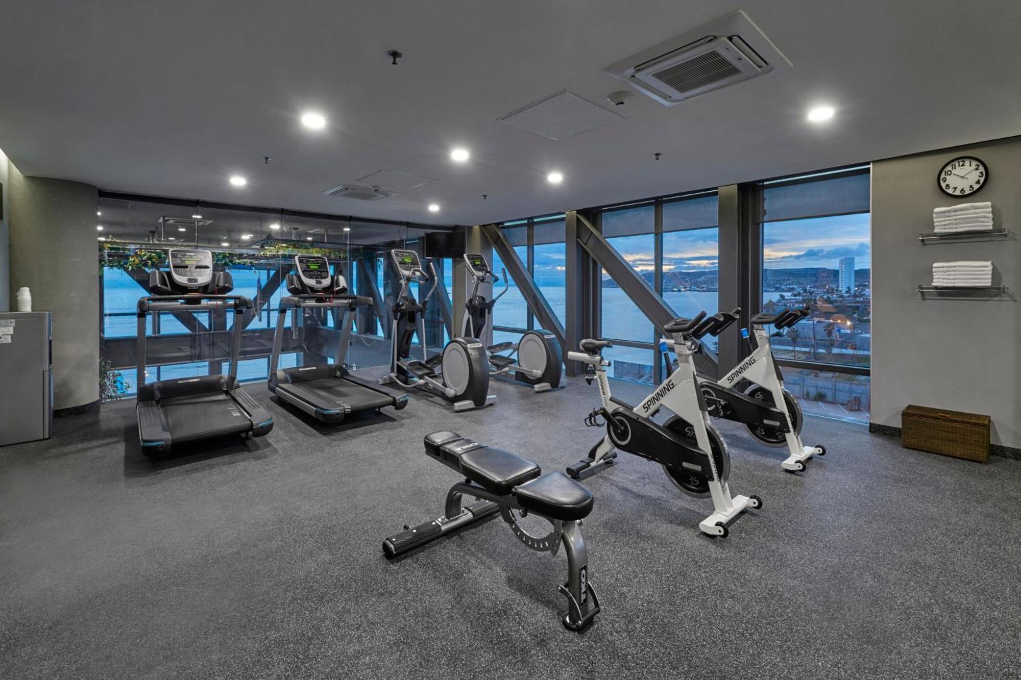 City Express Plus By Marriott Ensenada Exterior photo